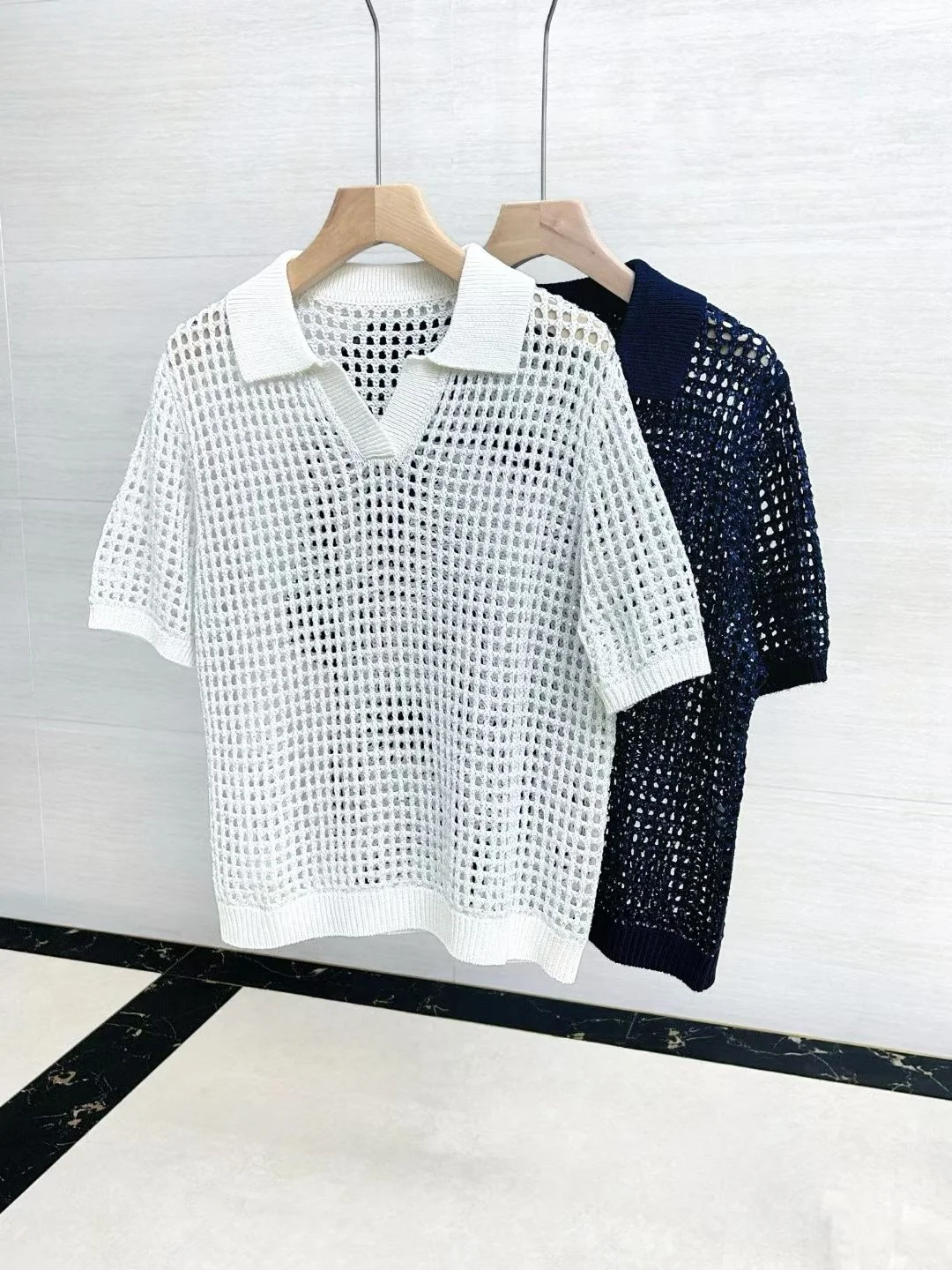 Summer Casual Glitter Hollow out Knitwear Women's Short Sleeve Overhead Loose Fashionable Anti-Aging Top Luxury Lightweight
Summer Casual Glitter Hollow out Knitwear Women's Short Sleeve Overhead Loose Fashionable Anti-Aging Top Luxury Lightweight