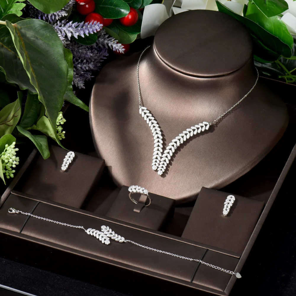 HIBRIDE Exquisite Shiny Leaf Design White Cubic Zirconia Fashion Brand Ladies Earring Pendant Necklace Chic Jewelry Sets N-728
HIBRIDE Exquisite Shiny Leaf Design White Cubic Zirconia Fashion Brand Ladies Earring Pendant Necklace Chic Jewelry Sets N-728