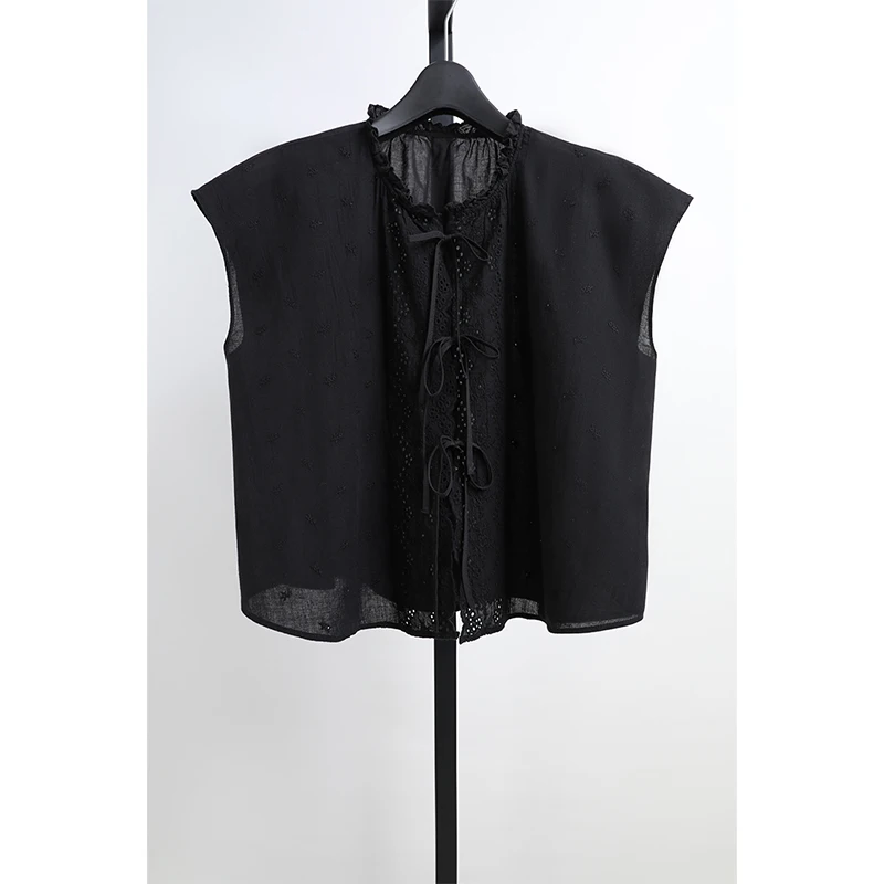 Nice Claup Summer New Women's Embroidered Lace Collar Hollow out Belted Shirt Casual Style Straight Cut Floral Design Breathable
Nice Claup Summer New Women's Embroidered Lace Collar Hollow out Belted Shirt Casual Style Straight Cut Floral Design Breathable