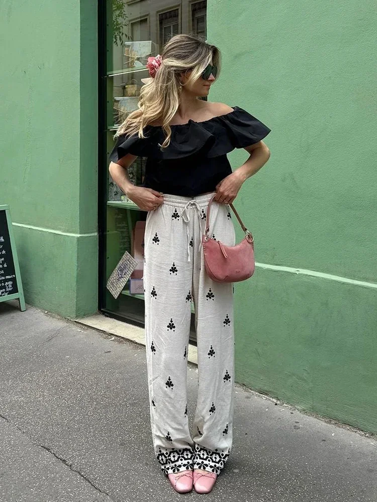 Chicheca Geometric Pattern Embroidery Long Pants Women Wide Leg Beige Casual Summer Pants Elastic Waist Drawstring Pants 2024
Chicheca Geometric Pattern Embroidery Long Pants Women Wide Leg Beige Casual Summer Pants Elastic Waist Drawstring Pants 2024