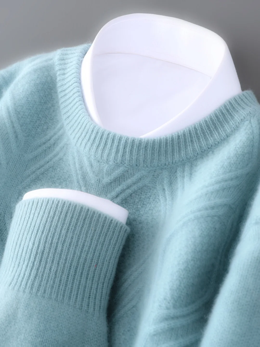 Men's Pure Wool Knit Sweater round Neck Casual Business Loose Fit Autumn Winter New Style Thickened Knitted Cashmere Base Shirt
Men's Pure Wool Knit Sweater round Neck Casual Business Loose Fit Autumn Winter New Style Thickened Knitted Cashmere Base Shirt