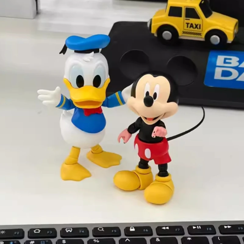 Genuine 52TOYS Flash Dance Disney Mickey and Friends Joint Mobile Doll Handmade Trendy Play Birthday Gift Christmas Desktop orna
Genuine 52TOYS Flash Dance Disney Mickey and Friends Joint Mobile Doll Handmade Trendy Play Birthday Gift Christmas Desktop orna