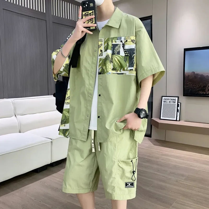 Men Hong Kong Style Loose Cargo Shorts Summer Drawstring Elastic Waist Casual Beach Shorts With Patch Pocket
Men Hong Kong Style Loose Cargo Shorts Summer Drawstring Elastic Waist Casual Beach Shorts With Patch Pocket