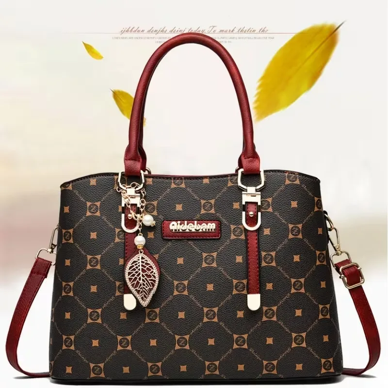 PU Fashion Large Capacity Women's Handbag, Made of High-quality Fabric, Can Be Carried on The Shoulder or Cross-body.
PU Fashion Large Capacity Women's Handbag, Made of High-quality Fabric, Can Be Carried on The Shoulder or Cross-body.