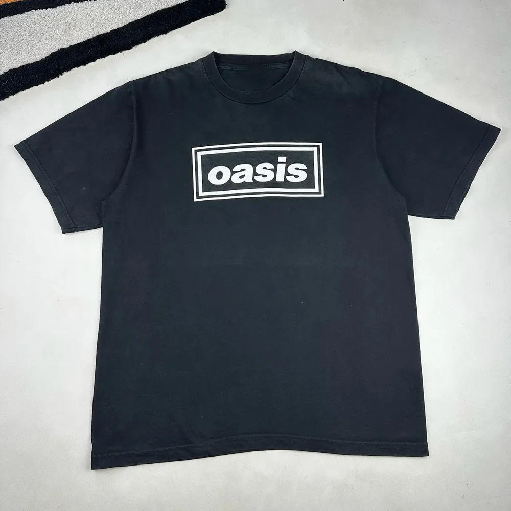 O-Oasis Rock Band T-Shirts for Men Women British Music Albums Vintage Tees Crew Neck Short Sleeve T Shirt Clothing Tops
O-Oasis Rock Band T-Shirts for Men Women British Music Albums Vintage Tees Crew Neck Short Sleeve T Shirt Clothing Tops
