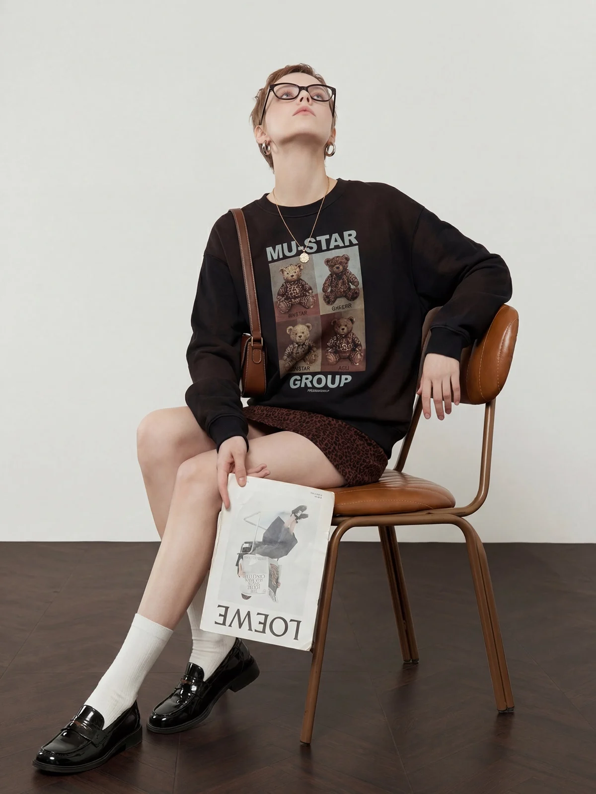 Женская толстовка в стиле ретро с длинными рукавами, свободного кроя, с принтом, повседневная, весенняя новинка от Zhou Li Wu
Женская толстовка в стиле ретро с длинными рукавами, свободного кроя, с принтом, повседневная, весенняя новинка от Zhou Li Wu