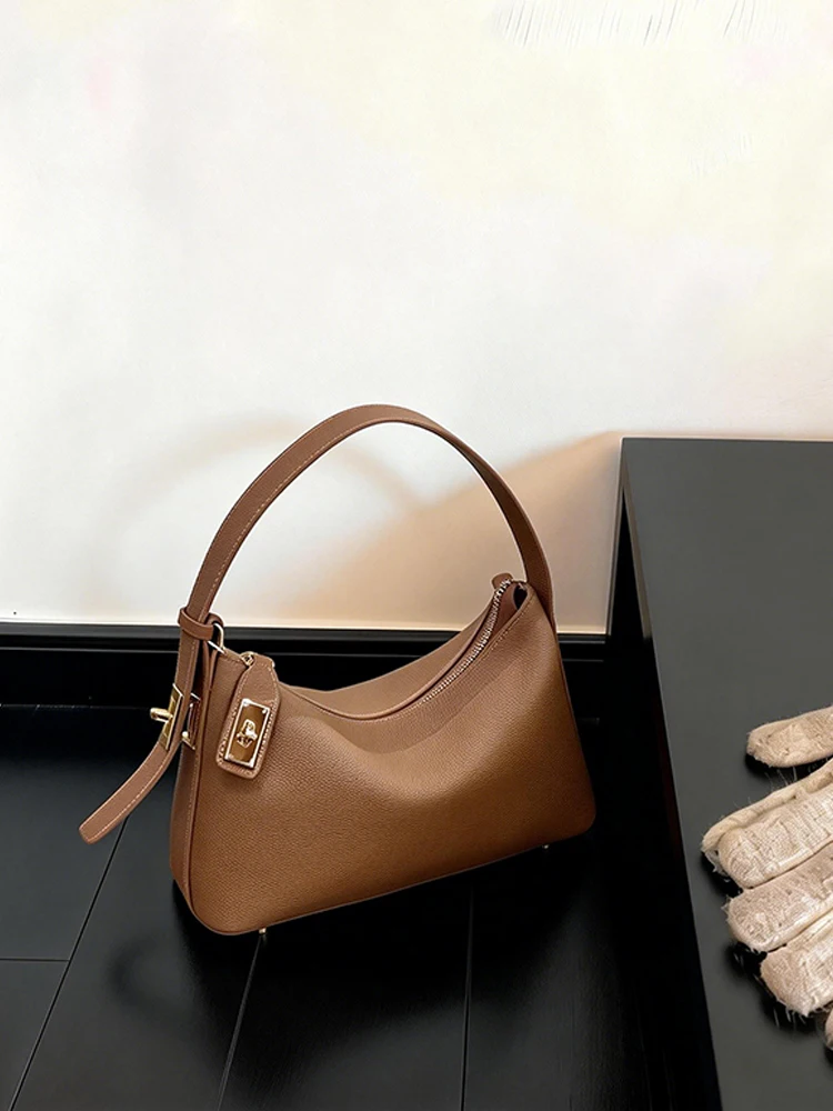 BROWN PILLLOW SHAPED LADY BAG 2026 NEW FASHION DELUXE MINIMALIST HIGH-END FEELING SINGLE-SHOULDered across the ARMPIT WOKRING...
BROWN PILLLOW SHAPED LADY BAG 2026 NEW FASHION DELUXE MINIMALIST HIGH-END FEELING SINGLE-SHOULDered across the ARMPIT WOKRING...