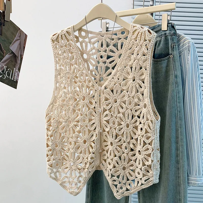 Floral Crochet Button Front Vest Open Stitch V-Neck Hollow Out Waistcoat Sleevelss Jacket Summer Boho Beach Cover Up
Floral Crochet Button Front Vest Open Stitch V-Neck Hollow Out Waistcoat Sleevelss Jacket Summer Boho Beach Cover Up