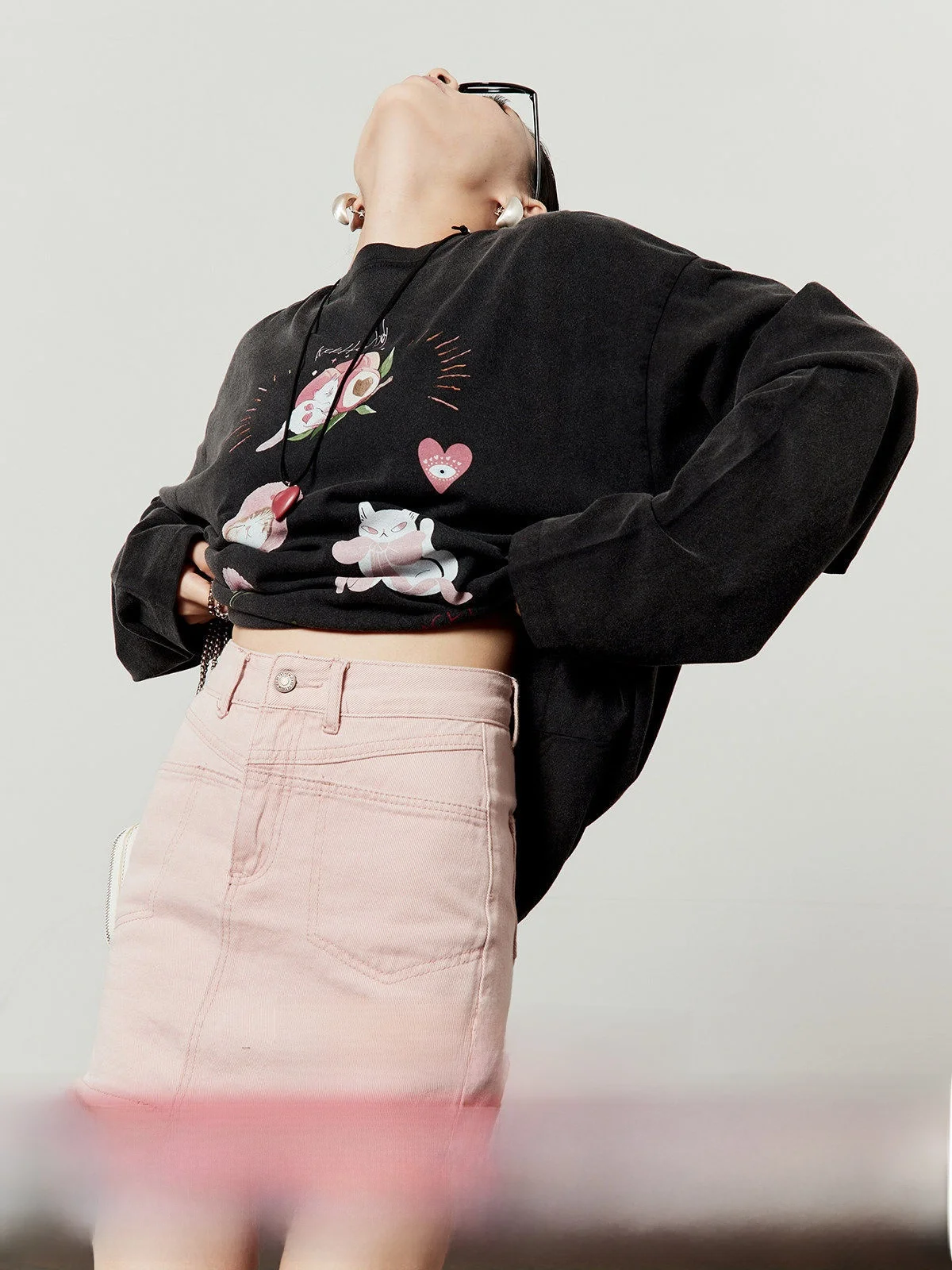 Женская винтажная футболка свободного кроя из хлопка с круглым вырезом, дышащая и удобная, повседневная
Женская винтажная футболка свободного кроя из хлопка с круглым вырезом, дышащая и удобная, повседневная