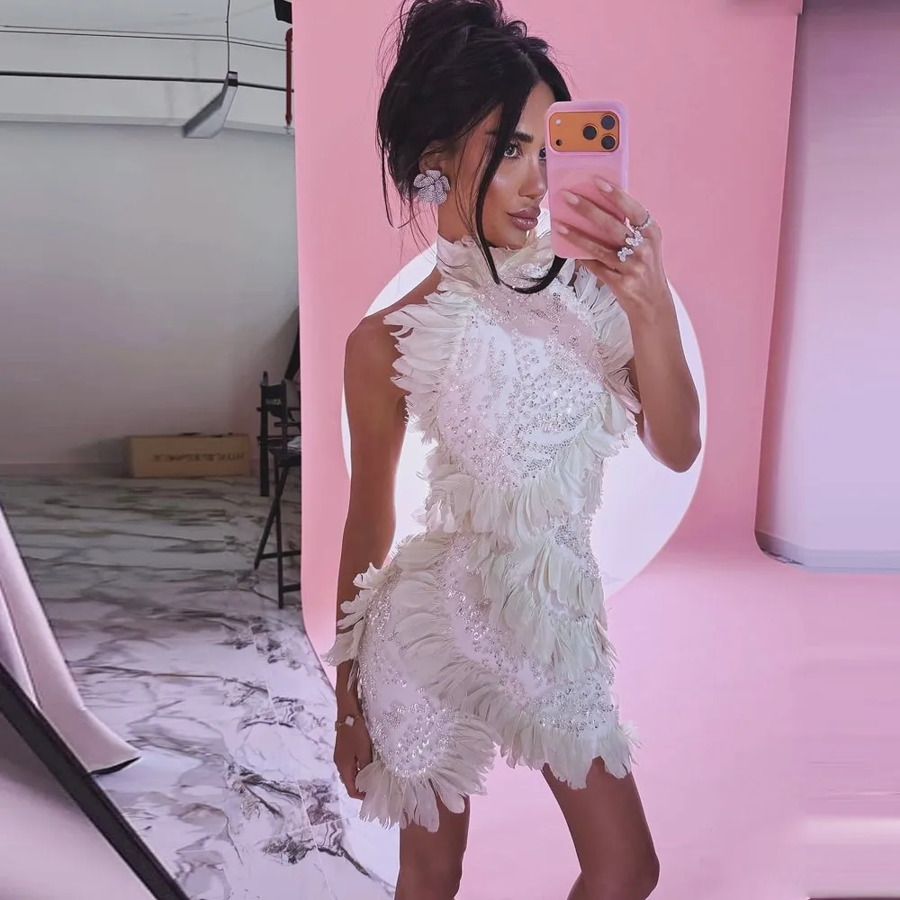 Feathers Mermaid Cocktail Party Dresses Halter Sexy Back Shiny Beads Women Birthday Dress For Photoshoots Backless Bridal Gowns
Feathers Mermaid Cocktail Party Dresses Halter Sexy Back Shiny Beads Women Birthday Dress For Photoshoots Backless Bridal Gowns