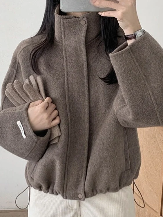 Шерстяное пальто в стиле ретро, женское повседневное универсальное модное зимнее пальто прямого кроя, длинный цвет све
Шерстяное пальто в стиле ретро, женское повседневное универсальное модное зимнее пальто прямого кроя, длинный цвет све