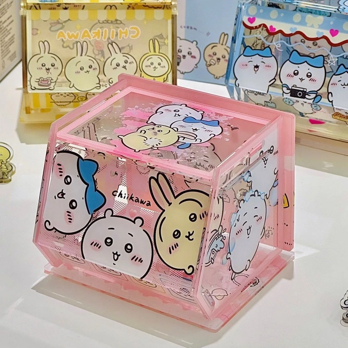chiikawa storage box cute acrylic flip lid desktop storage box dust ornament removable
chiikawa storage box cute acrylic flip lid desktop storage box dust ornament removable