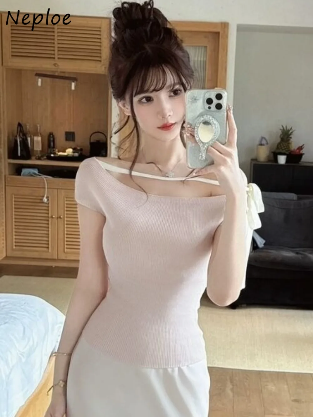 Neploe Sexy Pure Desire Sweet Lace Up Pullovers Patchwork Slash Neck Panelled Jumper Japan Simple Knit Minority Fresh Sweaters
Neploe Sexy Pure Desire Sweet Lace Up Pullovers Patchwork Slash Neck Panelled Jumper Japan Simple Knit Minority Fresh Sweaters