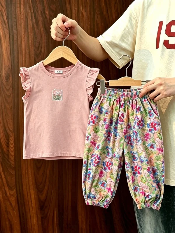 Girls Summer Fashionable Sleeveless Floral Print Vest T-Shirt Mosquito Repellent Pants Two-Piece Set round Neck Casual Sports...
Girls Summer Fashionable Sleeveless Floral Print Vest T-Shirt Mosquito Repellent Pants Two-Piece Set round Neck Casual Sports...