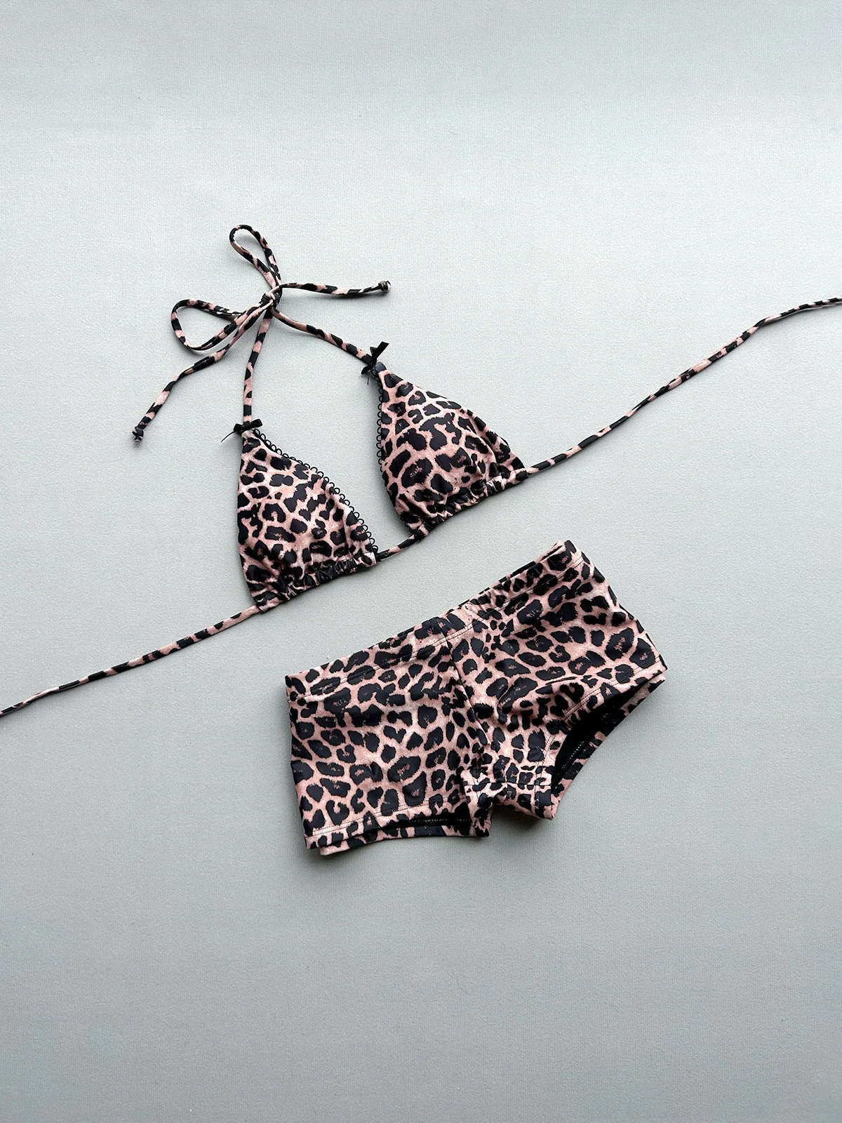 sexy leopard print bow micro halter tie bikinis sets two pieces swimsuits bathing suit beach outfits swimwear biquini tankini
sexy leopard print bow micro halter tie bikinis sets two pieces swimsuits bathing suit beach outfits swimwear biquini tankini