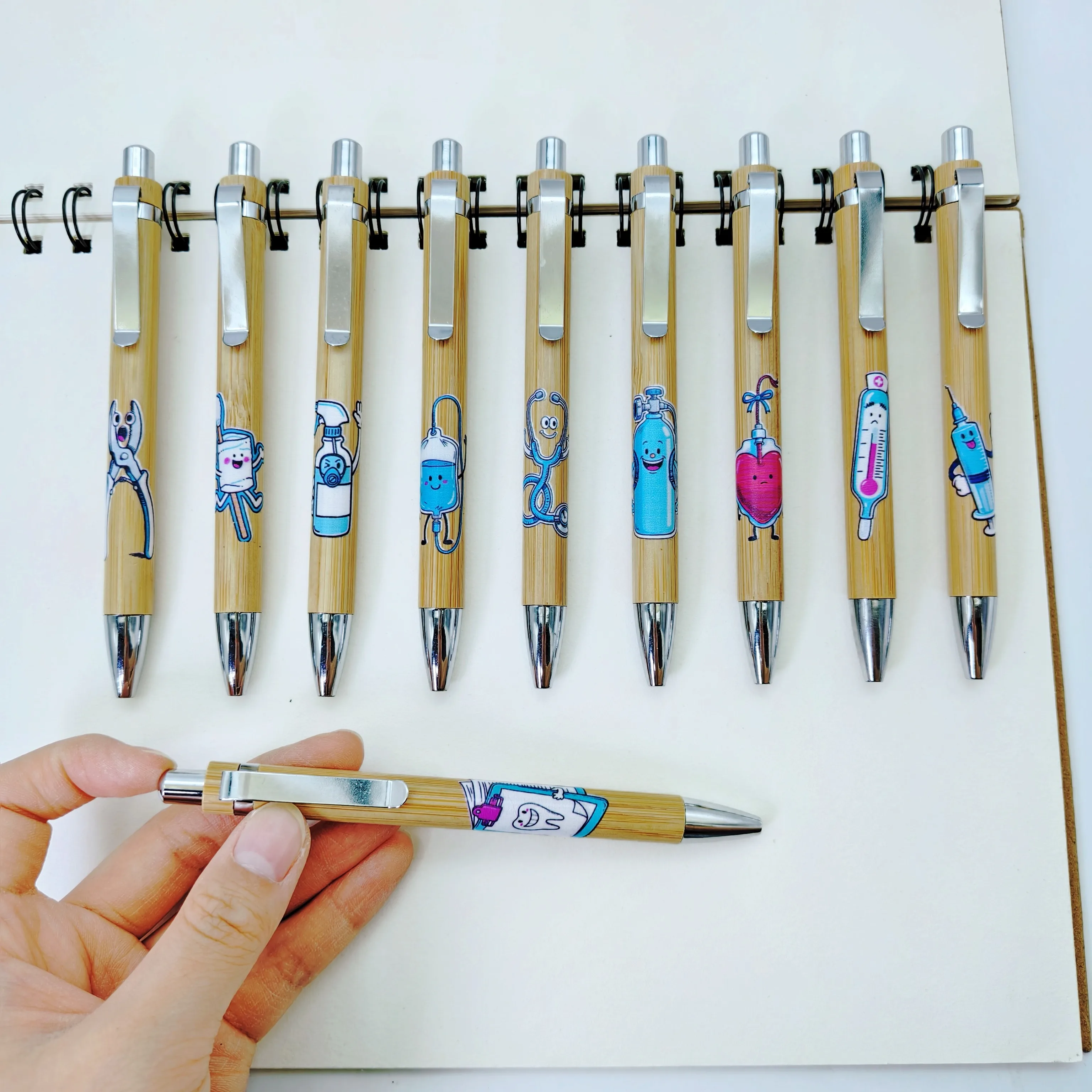 10 шт./20 шт., шариковая ручка для укладки медицинского устройства, подарочная ручка на день медсестры, шариковая ручка для медицинского ухода
10 шт./20 шт., шариковая ручка для укладки медицинского устройства, подарочная ручка на день медсестры, шариковая ручка для медицинского ухода