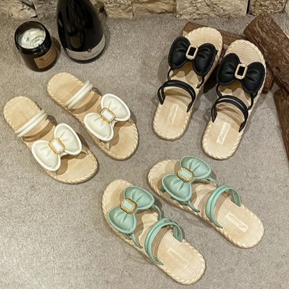 Soft PVC Bow Flats Slippers Anti Slip Bohemian Style Slippers for Women Fashion Bowknot Slides Sandals Summer
Soft PVC Bow Flats Slippers Anti Slip Bohemian Style Slippers for Women Fashion Bowknot Slides Sandals Summer