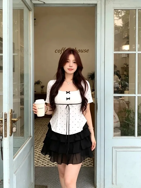 Summer Slimming Large Size Women's Shirt Pure Desire Square Collar Polka Dot Waist-Cinching Fashionable Inner Wear for Teens
Summer Slimming Large Size Women's Shirt Pure Desire Square Collar Polka Dot Waist-Cinching Fashionable Inner Wear for Teens