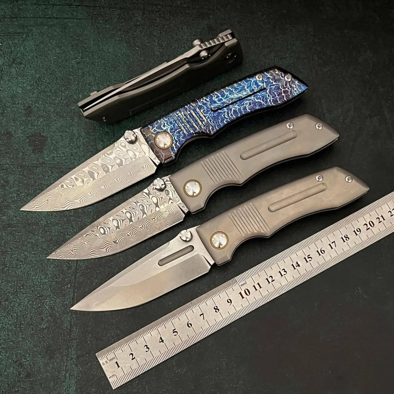 VG10 Damascus Steel Titanium Alloy Handle Lightning Pattern Folding Knife Outdoor Camping Survival Tactics Fruit Collection EDC
VG10 Damascus Steel Titanium Alloy Handle Lightning Pattern Folding Knife Outdoor Camping Survival Tactics Fruit Collection EDC