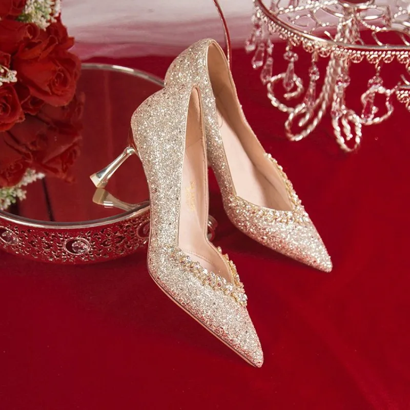 The Wedding Shoes, The Female Lead's Wedding Dress, He Xiu Wore The 2026 New Spring and Summer Bride Shoes, French High Heels
The Wedding Shoes, The Female Lead's Wedding Dress, He Xiu Wore The 2026 New Spring and Summer Bride Shoes, French High Heels