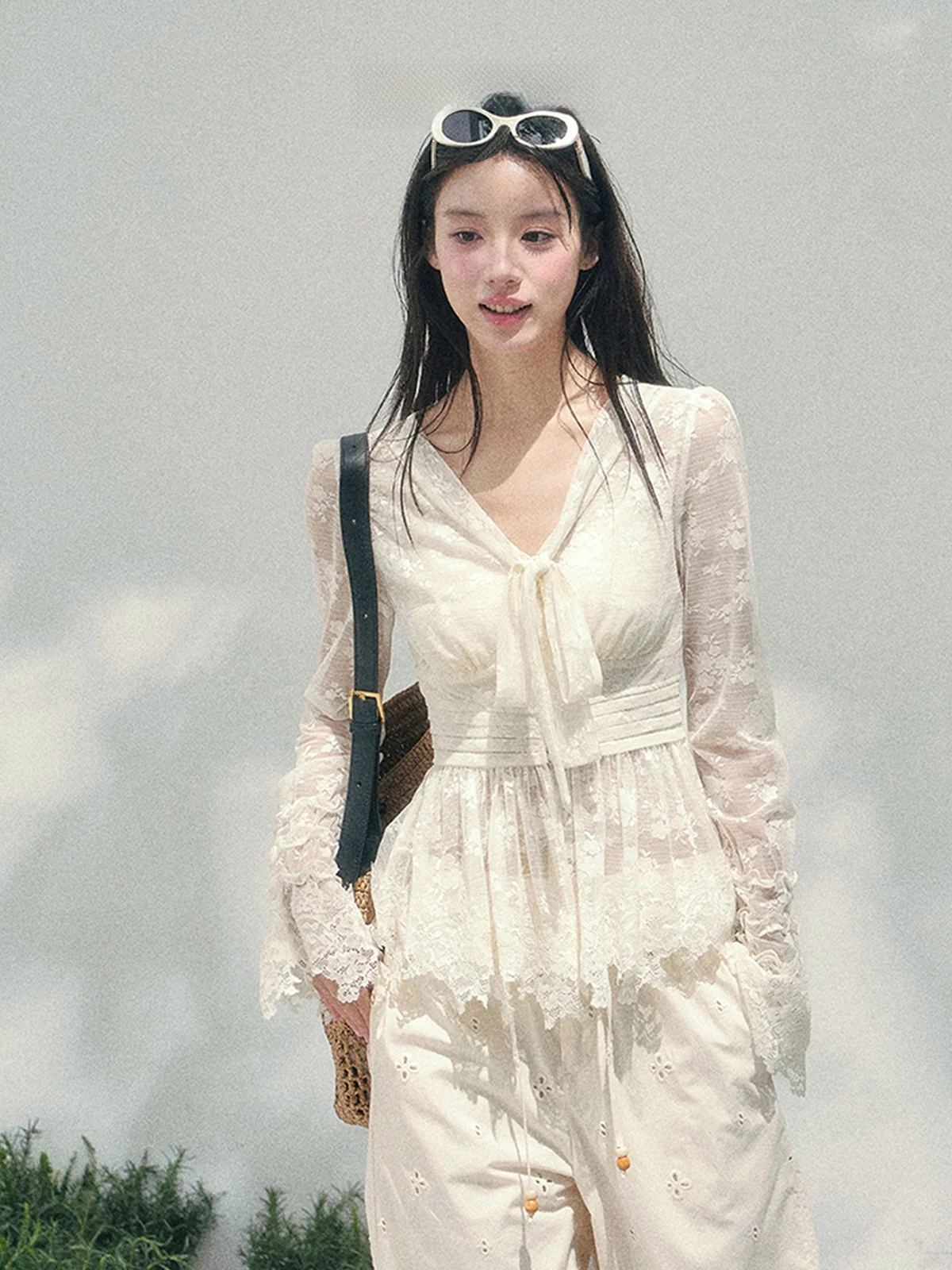 Ele Hollow out V-Ne T-irt Women's Slim Fit Long Sve Top Breathable Pure Desire Dr AOMALM Faion Brand
Ele Hollow out V-Ne T-irt Women's Slim Fit Long Sve Top Breathable Pure Desire Dr AOMALM Faion Brand