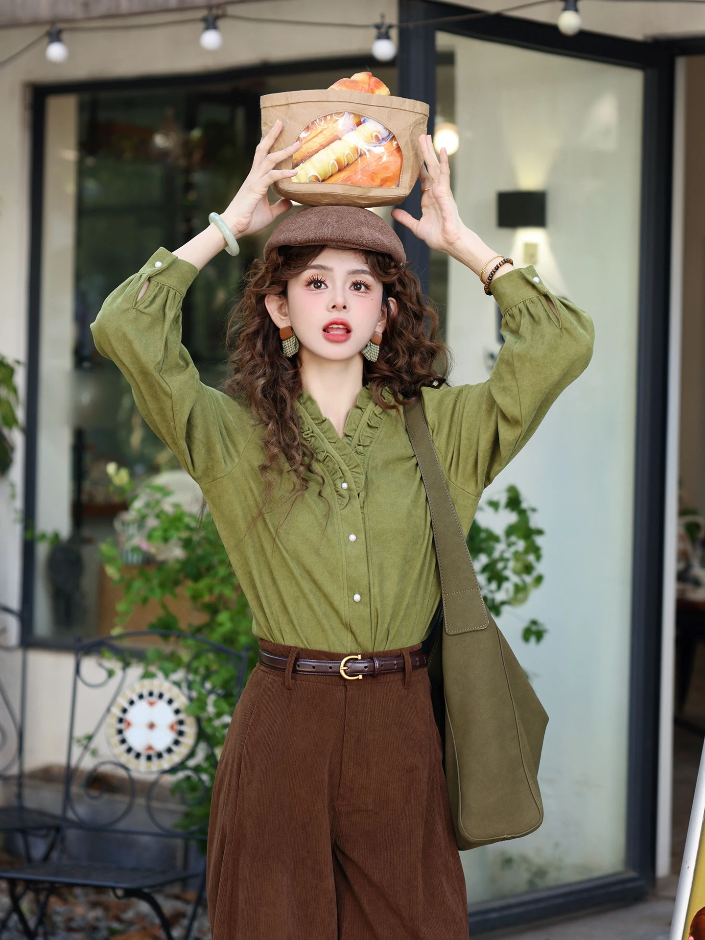 Свободная женская рубашка с длинным рукавом, однотонная, с деревянным узором, из дышащего полиэстера, с V-образным вырезом, на пуговицах, повседневная
Свободная женская рубашка с длинным рукавом, однотонная, с деревянным узором, из дышащего полиэстера, с V-образным вырезом, на пуговицах, повседневная