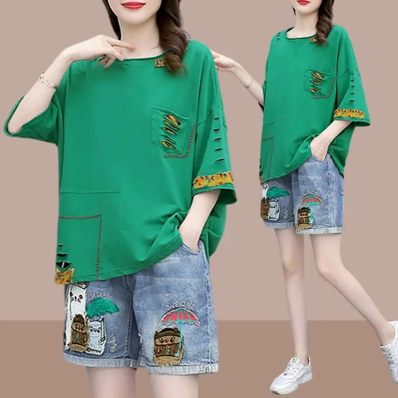 100% Cotton T Shirts Sets Women Korean Trend Denim Shorts Set Fashion Design Short Sleeve Tshirt Jean Shorts Summer 2 Piece Suit
100% Cotton T Shirts Sets Women Korean Trend Denim Shorts Set Fashion Design Short Sleeve Tshirt Jean Shorts Summer 2 Piece Suit