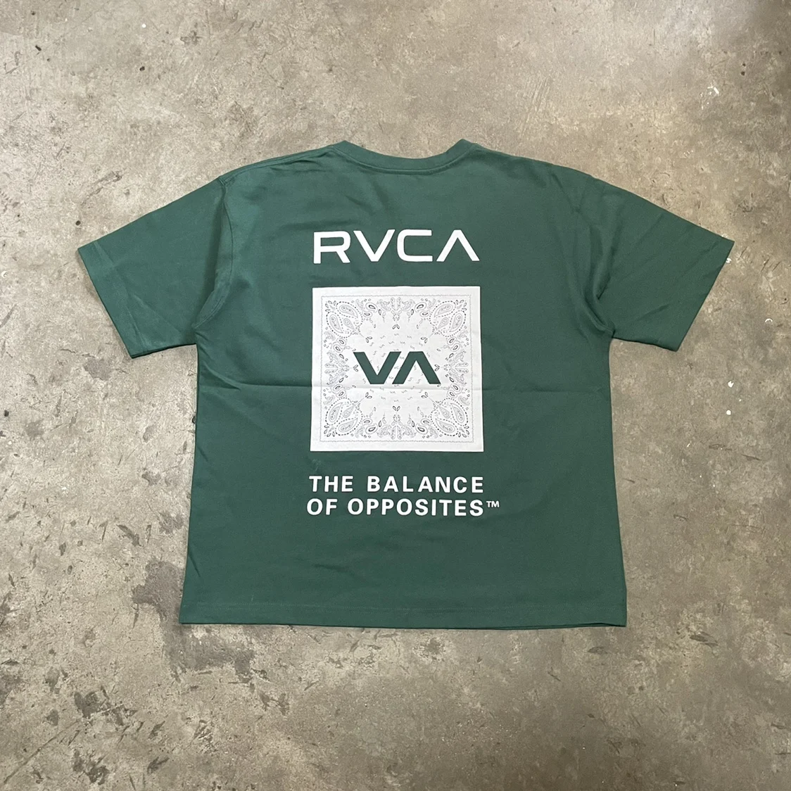 25 Summer New Japanese RVCA Surfboard Street Personality Big Print Crew Neck Cotton Short Sleeve T-Shirt Behind
25 Summer New Japanese RVCA Surfboard Street Personality Big Print Crew Neck Cotton Short Sleeve T-Shirt Behind