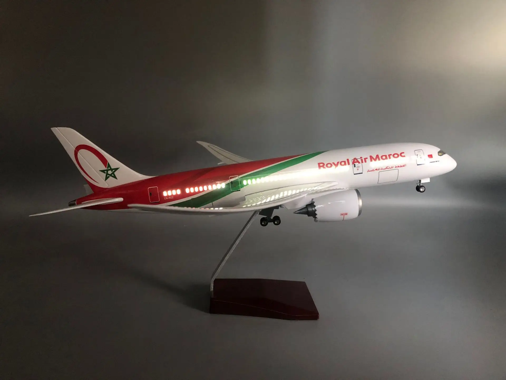 43cm Airplane Diecast B787 Royal Air Maroc Aviation Model Resin Scale Plane With Lights Stand Adults Fun Hobby Home Decoration
43cm Airplane Diecast B787 Royal Air Maroc Aviation Model Resin Scale Plane With Lights Stand Adults Fun Hobby Home Decoration