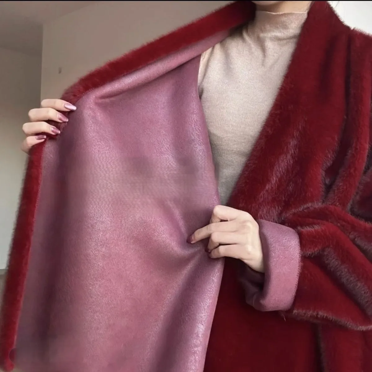 Faux Fur Mink Coats Womens Warm Demi-Season Socialite Modigirl Punk Sided Slit-Pocket Multiple-Button Closure Transformable Slim
Faux Fur Mink Coats Womens Warm Demi-Season Socialite Modigirl Punk Sided Slit-Pocket Multiple-Button Closure Transformable Slim