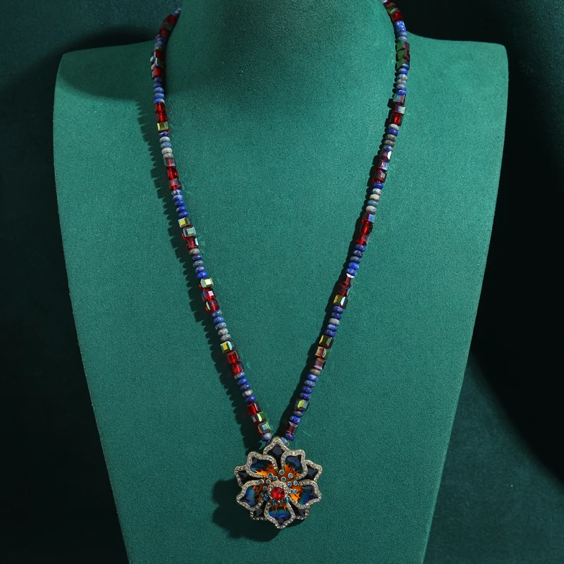 Vintage Big Flower Necklace Beaded Natural Stone Pendent Antique Gold Plated For Women 2026 Retro High Quality Luxury Jewelry
Vintage Big Flower Necklace Beaded Natural Stone Pendent Antique Gold Plated For Women 2026 Retro High Quality Luxury Jewelry