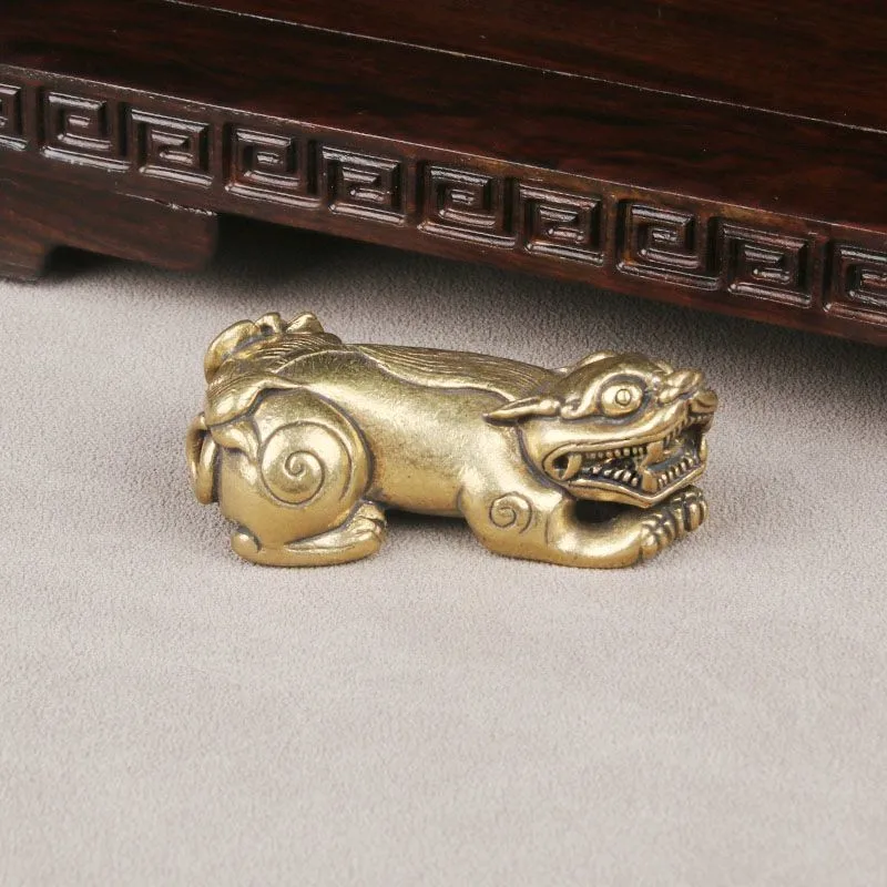 Brass Pixiu Figurine Desk Decor Chinese Brass Sculpture Brush Tea Pet Fengshui Decor Home Interior Ornament Collection Craft
Brass Pixiu Figurine Desk Decor Chinese Brass Sculpture Brush Tea Pet Fengshui Decor Home Interior Ornament Collection Craft