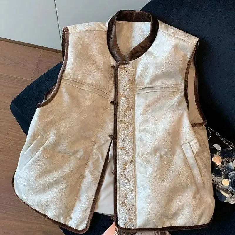 Chinese Style Splicing Embroidery Jacket Women Autumn New Sleeveless Stand Collar Frog Button Tank Tops Casual Female Vest Coat
Chinese Style Splicing Embroidery Jacket Women Autumn New Sleeveless Stand Collar Frog Button Tank Tops Casual Female Vest Coat