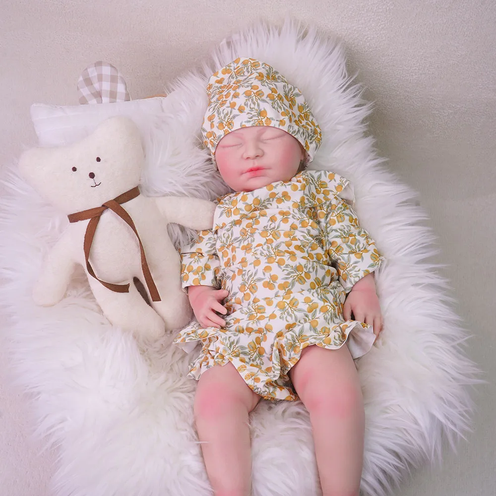 20inch realistic silicone doll is soft and cute girl doll, a perfect gift for children aged3and up.No. 13 No clothes
20inch realistic silicone doll is soft and cute girl doll, a perfect gift for children aged3and up.No. 13 No clothes