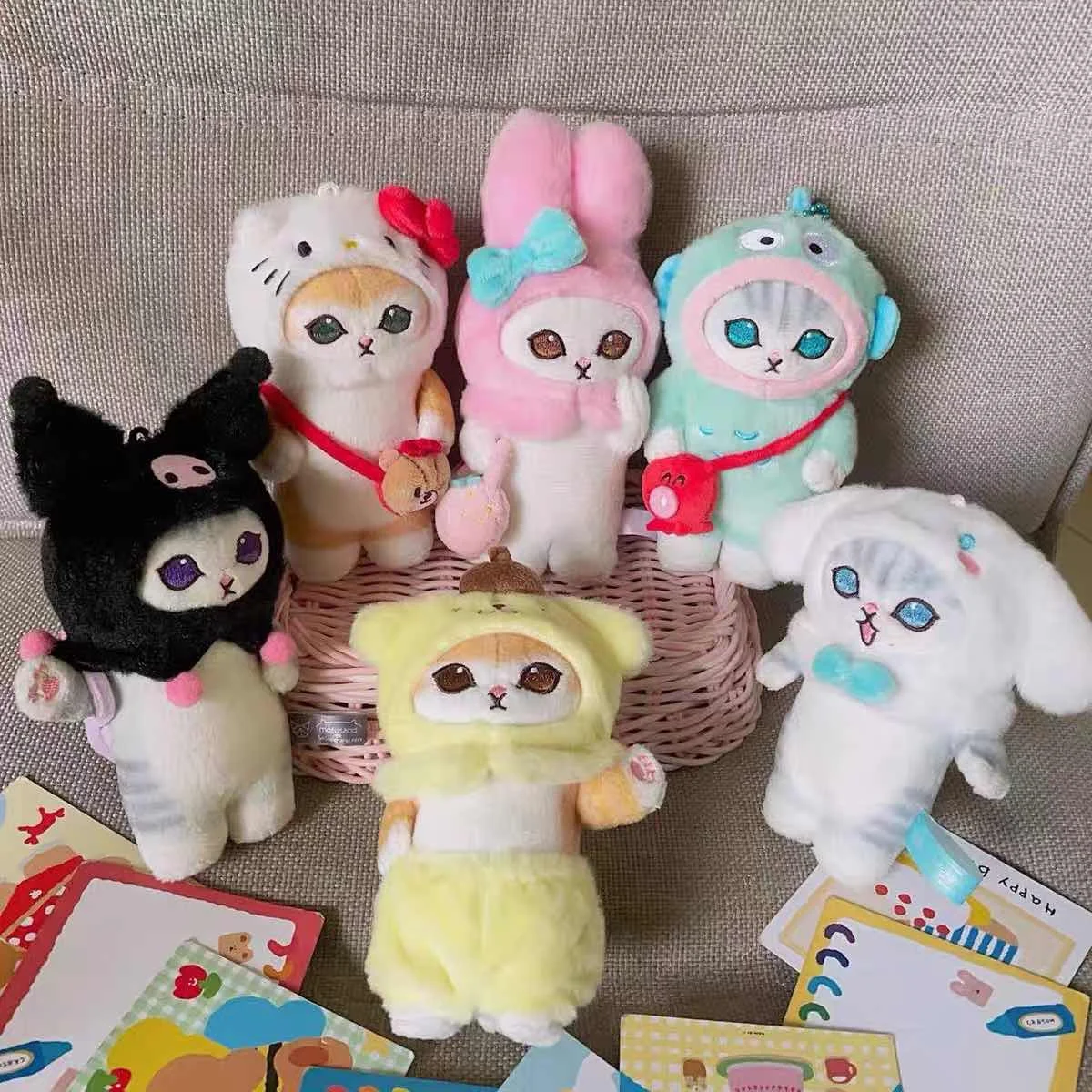 Kawaii Cinnamorolls Hello Kittys Kuromis Melodys Акула кошка серия плюшевая кукла рюкзак подвеска брелок в подарок
Kawaii Cinnamorolls Hello Kittys Kuromis Melodys Акула кошка серия плюшевая кукла рюкзак подвеска брелок в подарок