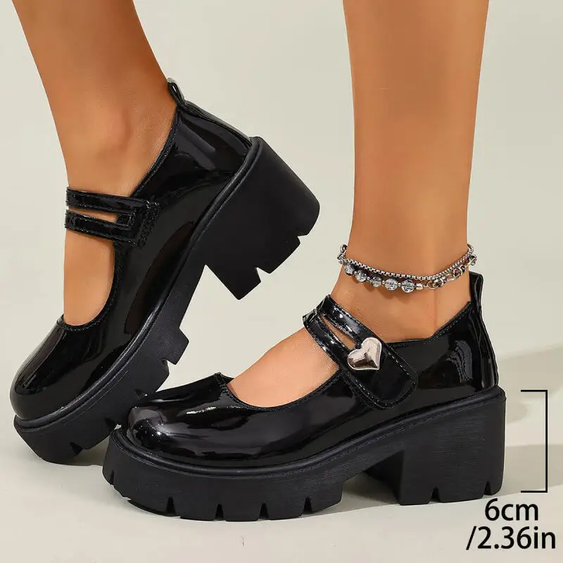 Милые туфли Мэри Джейн на платформе и высоком каблуке из лакированной кожи, черные, женские, летние 2026, с металлическим сердцем, на толстой подошве, женские туфли-лодочки в стиле JK
Милые туфли Мэри Джейн на платформе и высоком каблуке из лакированной кожи, черные, женские, летние 2026, с металлическим сердцем, на толстой подошве, женские туфли-лодочки в стиле JK