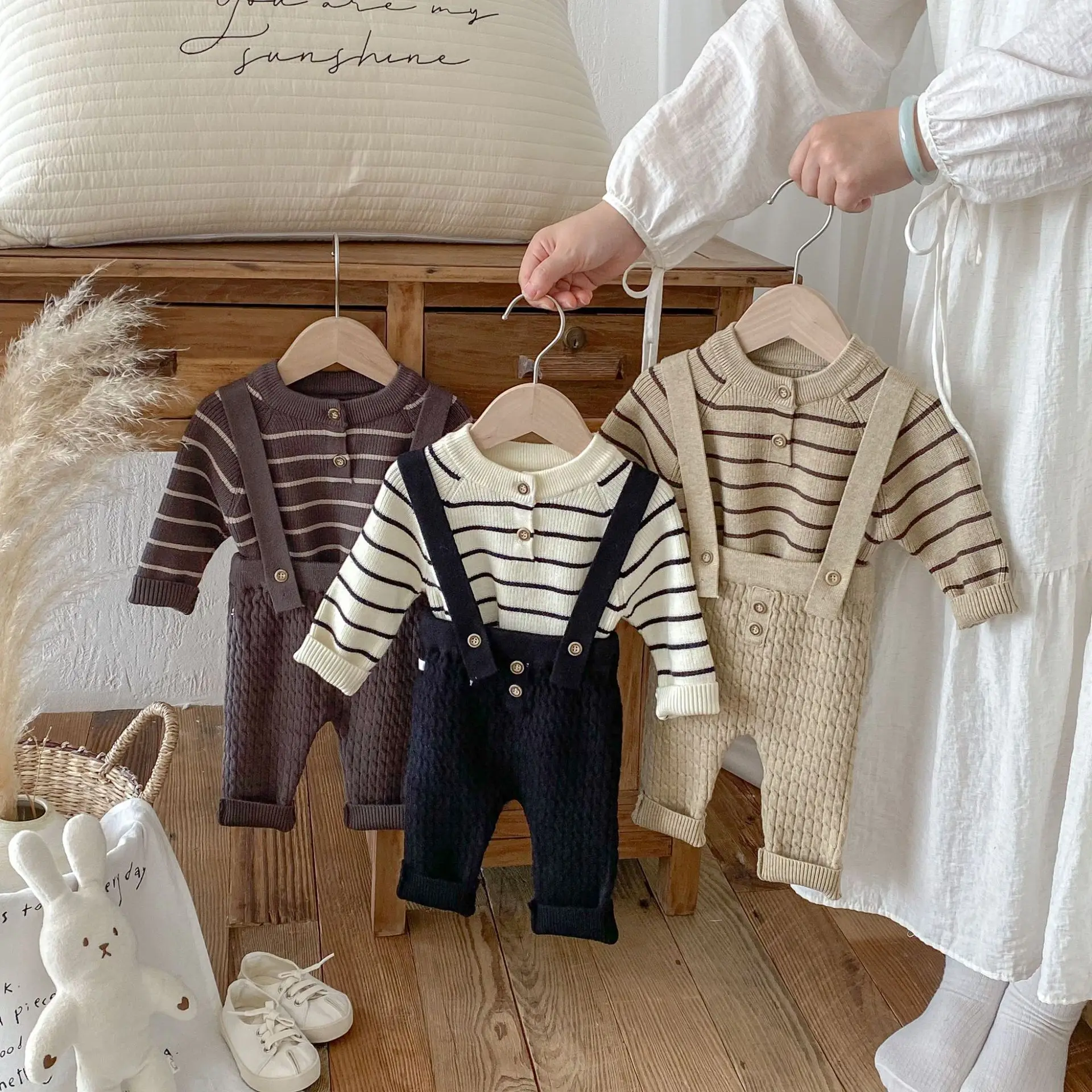 Spring Autumn Knit Baby Set 2Pcs Knit Sweater Pants Romper Striped Round-Neck Top Two-Piece Set for Boys Girls Baby's Sets
Spring Autumn Knit Baby Set 2Pcs Knit Sweater Pants Romper Striped Round-Neck Top Two-Piece Set for Boys Girls Baby's Sets