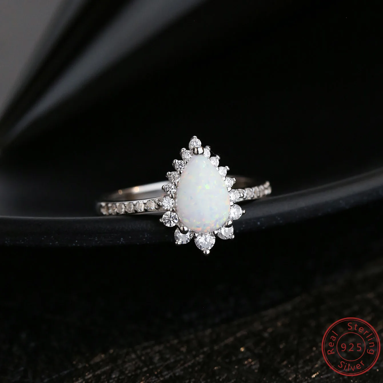 2025 New 925 Pure Silver Micro Zircon White Gold Water droplet White Opal Ring Women's Simple and Exquisite Light Luxury Jewelry
2025 New 925 Pure Silver Micro Zircon White Gold Water droplet White Opal Ring Women's Simple and Exquisite Light Luxury Jewelry