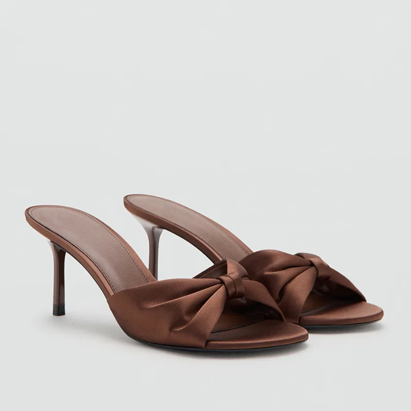 2026New Women's High Heeled Sandals French Style Temperament Satin Stiletto Sandal Summer Open-toe Cool Slippers Sandalias Mujer
2026New Women's High Heeled Sandals French Style Temperament Satin Stiletto Sandal Summer Open-toe Cool Slippers Sandalias Mujer