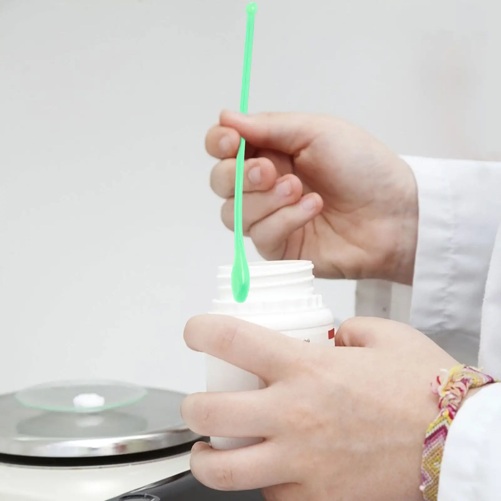 Набор из 50 компактных пластиковых мерных ложек с двумя концами для отбора проб, измерения объема порошков и гранул, лабораторных смесей
Набор из 50 компактных пластиковых мерных ложек с двумя концами для отбора проб, измерения объема порошков и гранул, лабораторных смесей