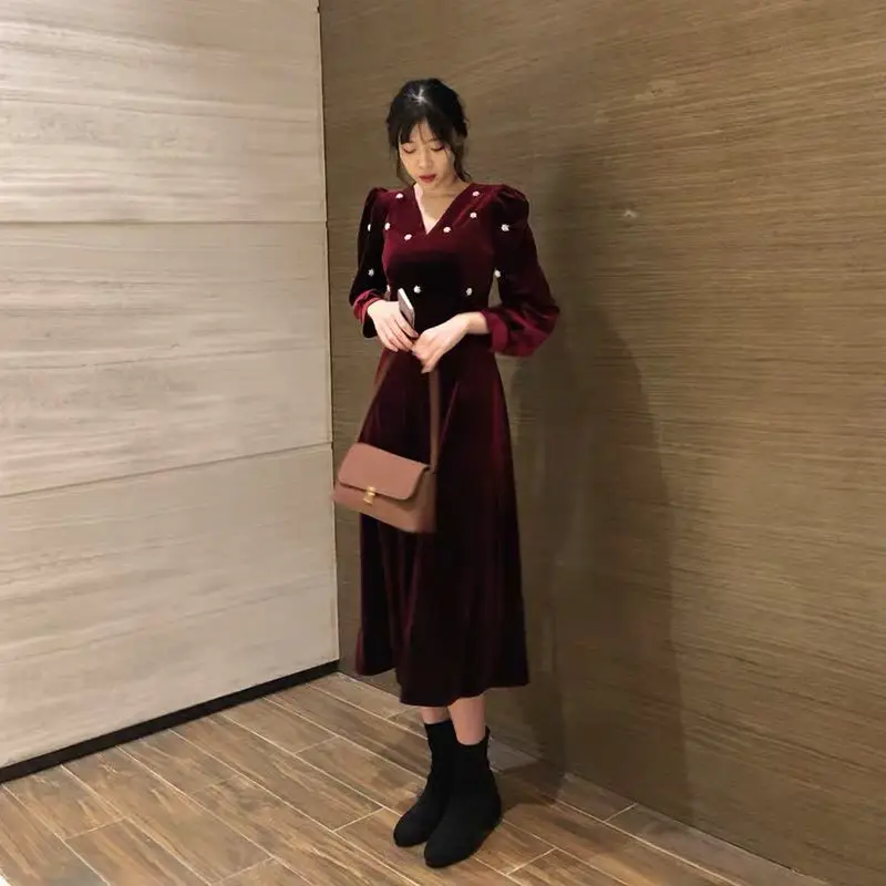 Красное бархатное вечернее платье с длинными рукавами, длиной в пол, для помолвки и свадебных церемоний
Красное бархатное вечернее платье с длинными рукавами, длиной в пол, для помолвки и свадебных церемоний