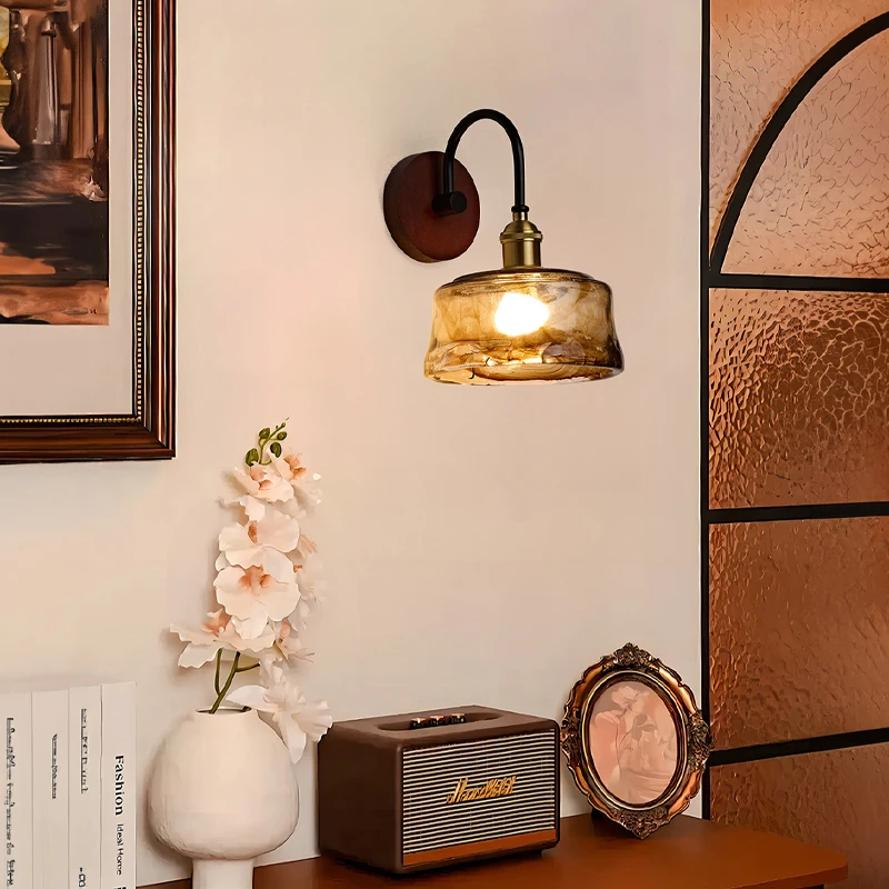 Brass literary Nordic minimalist living room bedroom bedside study B & B bedside retro glass wall lamp
Brass literary Nordic minimalist living room bedroom bedside study B & B bedside retro glass wall lamp
