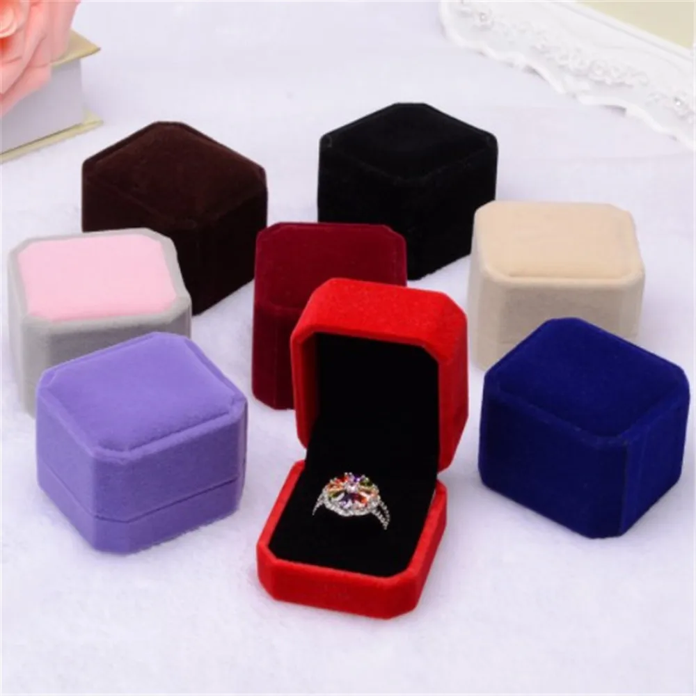 Wholesale Engagement Velvet Earring Ring Packaging Box Jewelry Organizer Valentine's Day Gift Ring Display Holder Storage Box
Wholesale Engagement Velvet Earring Ring Packaging Box Jewelry Organizer Valentine's Day Gift Ring Display Holder Storage Box