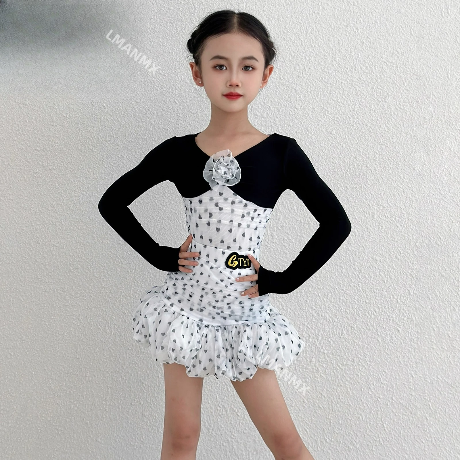 2025 Autumn New Girls' Wave Point Practice Clothing and Children's Dance Performance Clothing Set
2025 Autumn New Girls' Wave Point Practice Clothing and Children's Dance Performance Clothing Set