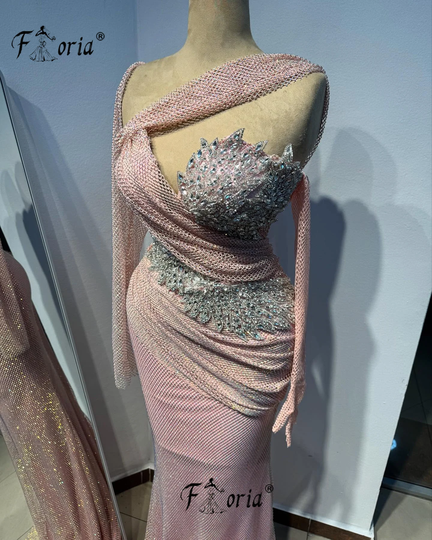 Special Quality Crystal Sparkly Mermaid Evening Dress Beaded Mesh Net Fabric Long Sleeves Prom Party Dresses 2025 Customized 
Special Quality Crystal Sparkly Mermaid Evening Dress Beaded Mesh Net Fabric Long Sleeves Prom Party Dresses 2025 Customized