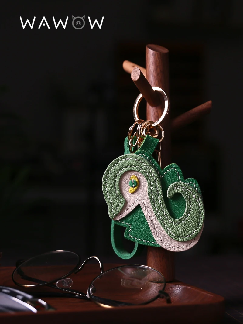 Handmade leather Bag charm Zodiac Snake car keychain custom DIY material bag genuine leather cute car keychain Birthday gift
Handmade leather Bag charm Zodiac Snake car keychain custom DIY material bag genuine leather cute car keychain Birthday gift