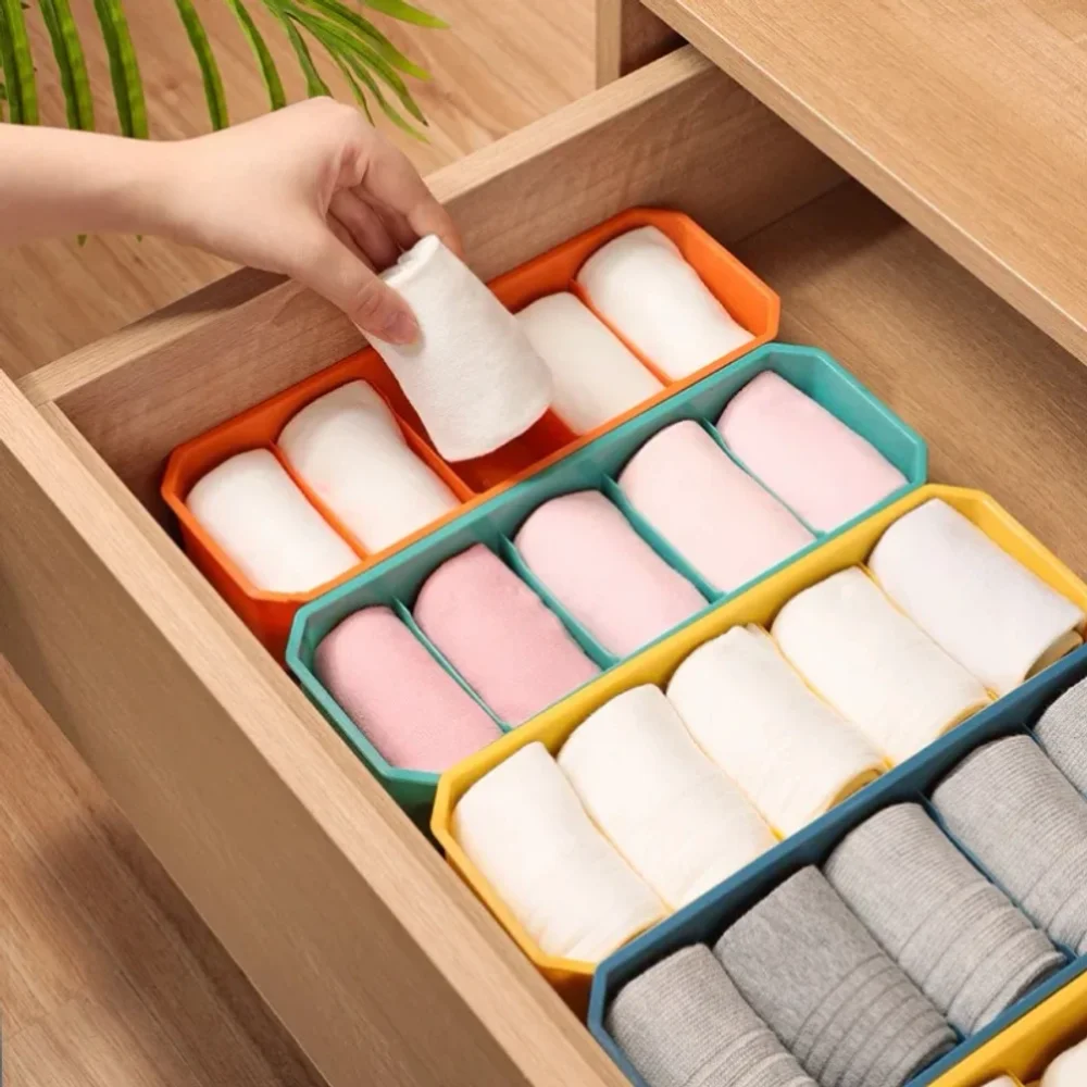 5 Grids Sock Storage Organizer Boxes Plastic Cabinet Drawer Organizers Clothes Holder Case Underwear Underpants Bra Storage Box
5 Grids Sock Storage Organizer Boxes Plastic Cabinet Drawer Organizers Clothes Holder Case Underwear Underpants Bra Storage Box