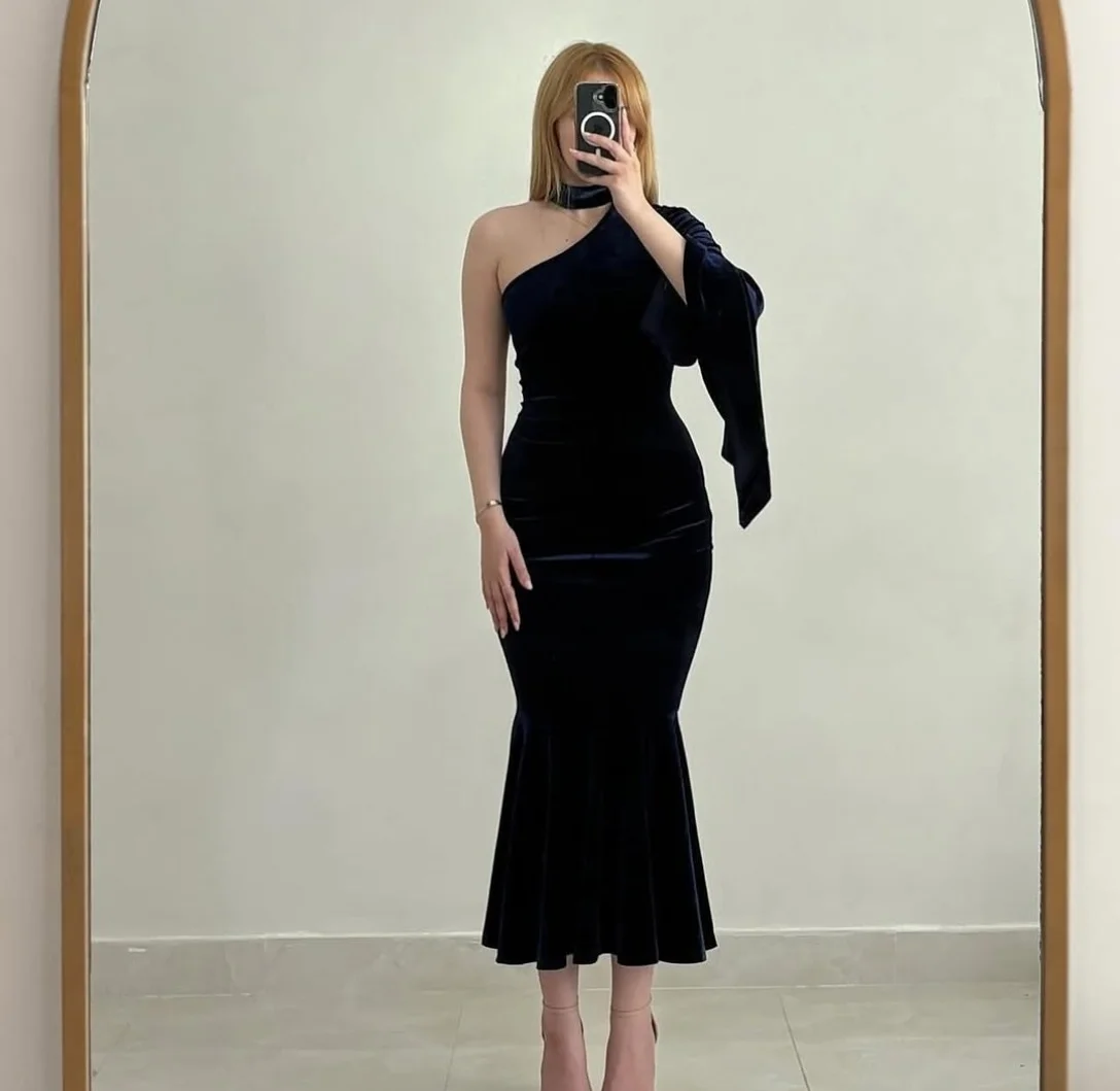 Customized Short Black Evening Dresses with Ruffles فساتين سهرة Mermaid Halter Tea Length Prom Dress for Women
Customized Short Black Evening Dresses with Ruffles فساتين سهرة Mermaid Halter Tea Length Prom Dress for Women