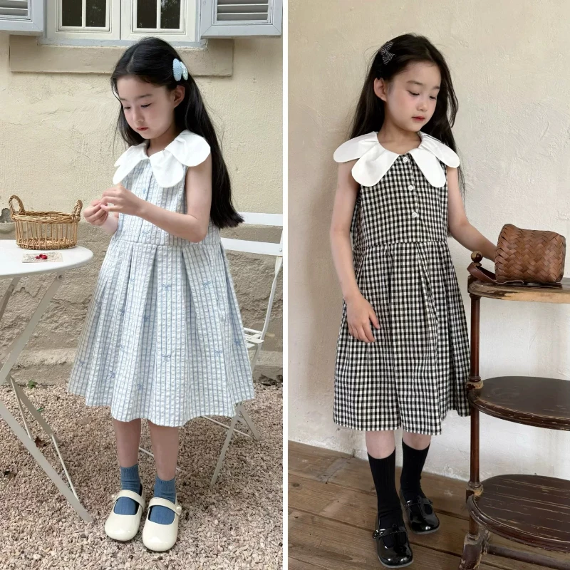 Hand Smocked Children's Dress Vintage Petal Collar Design High Waist Plaid Girls Sleeveless Vest Smocked Embroidery Kids Outfit
Hand Smocked Children's Dress Vintage Petal Collar Design High Waist Plaid Girls Sleeveless Vest Smocked Embroidery Kids Outfit