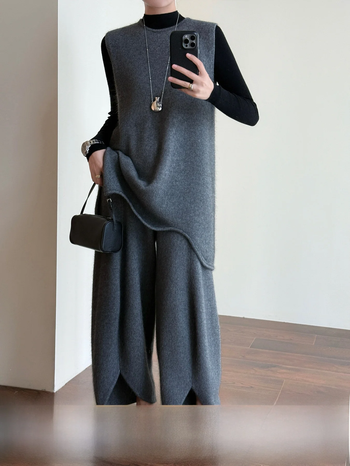 Комплект Tasyavan из шерстяной смеси с дизайном в виде ножниц и отделкой по краю талии, вискоза и полиэстер, длинный рукав, круглый вырез, жилет и...
Комплект Tasyavan из шерстяной смеси с дизайном в виде ножниц и отделкой по краю талии, вискоза и полиэстер, длинный рукав, круглый вырез, жилет и...